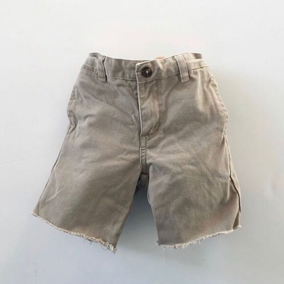 BABygap beige cut off shorts GUC 12-18 months - Picture 1 of 2